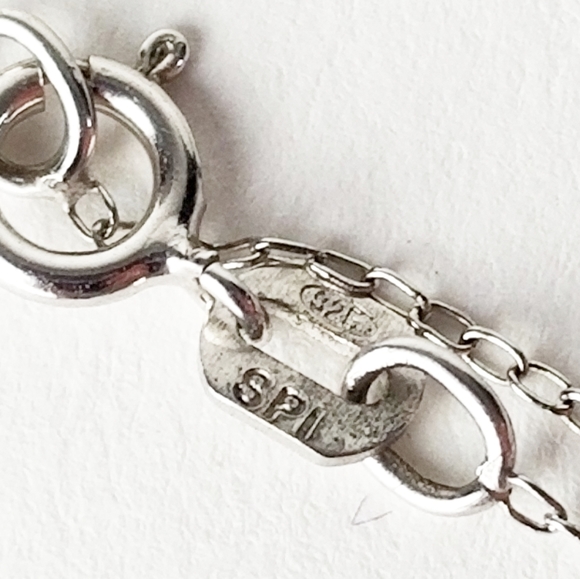 Sterling Silver Celtic Knot Pendant Necklace EUC - Picture 12 of 12